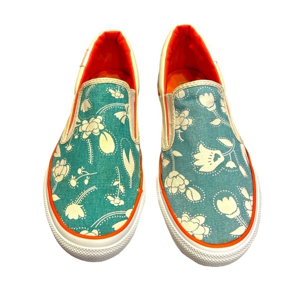 Converse, floral slip on canvas, shoes, size 10, green, white and orange - Picture 2 of 8